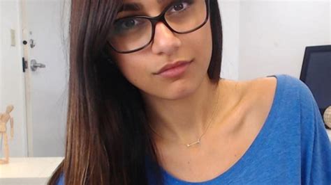 Mia Khalifa anal Search